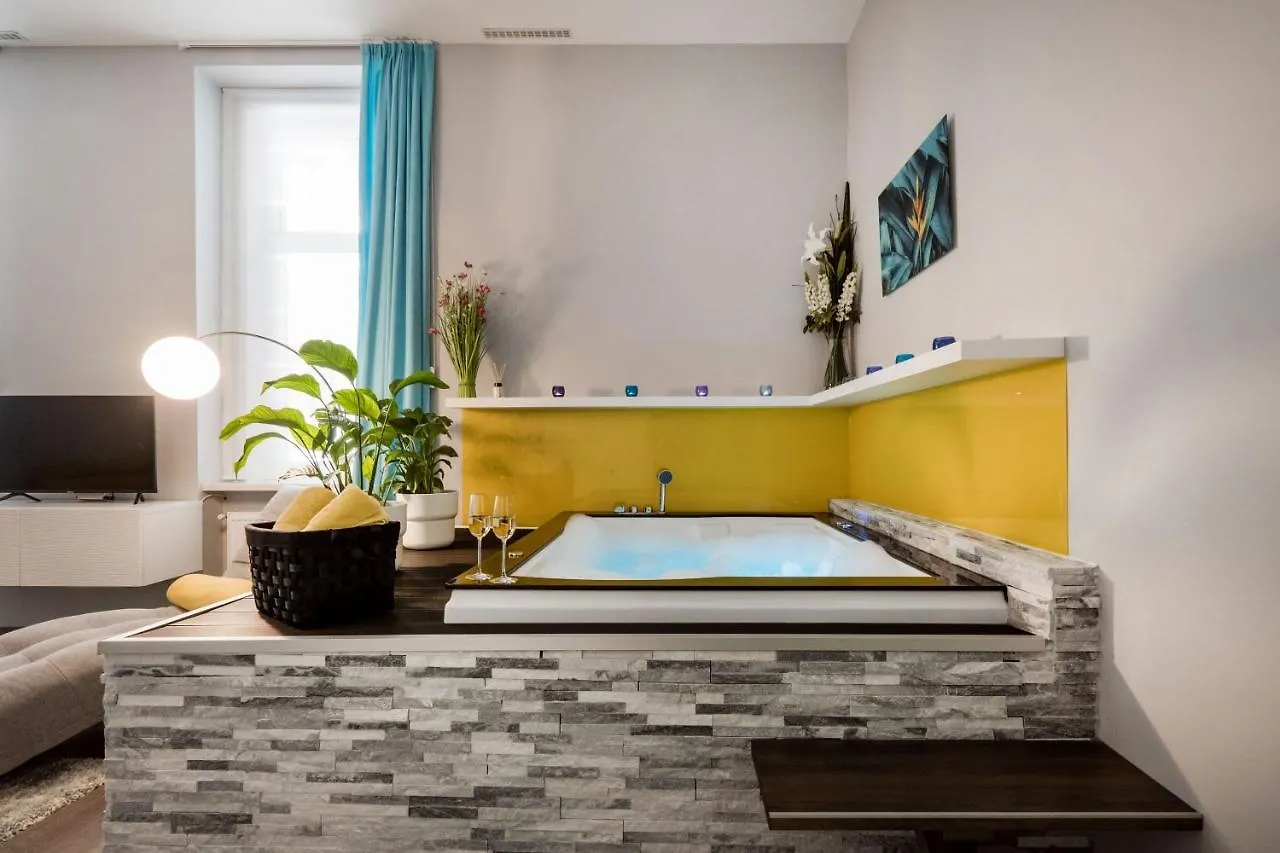 Downtown Luxury Jacuzzi Apartment Budapešť