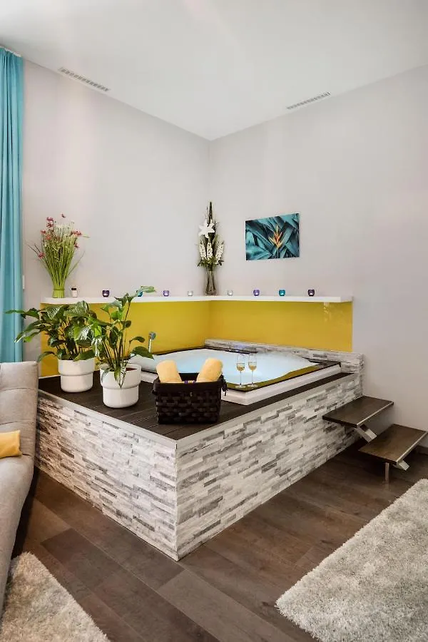 Downtown Luxury Jacuzzi Apartment Budapešť
